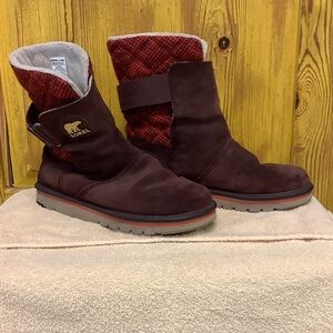 Sorel Women's Brown and Red Winter Boots